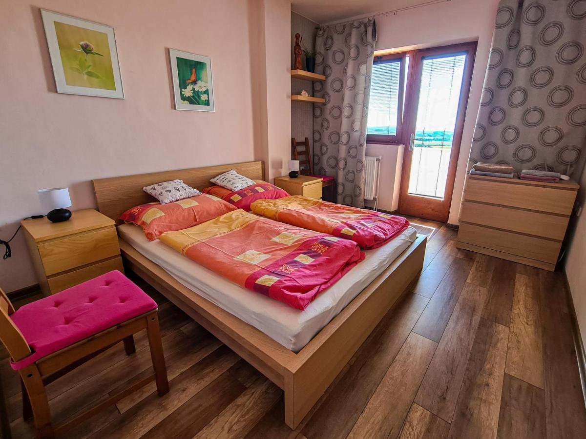 Vinox Winery Villa Vinica Bagian luar foto