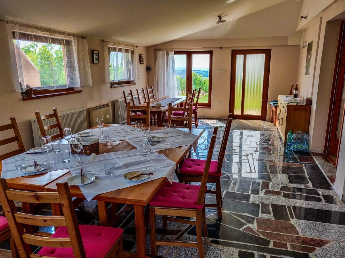 Vinox Winery Villa Vinica Bagian luar foto